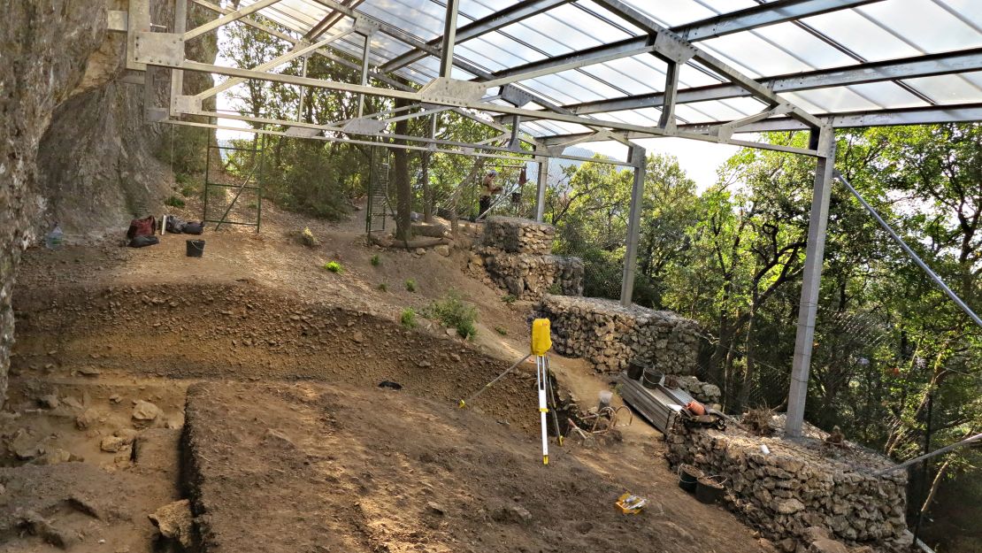 Grotte Mandrin is the only known site to have been home to an intermixed group of Homo sapiens and Homo neanderthalensis.